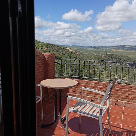 Hotel Rural Los Tadeos Zahara De La Sierra Ngoại thất bức ảnh